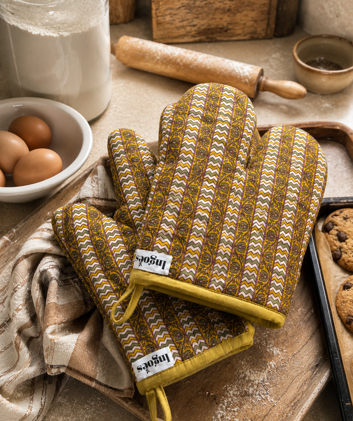 Heritage Hands Mitten Set