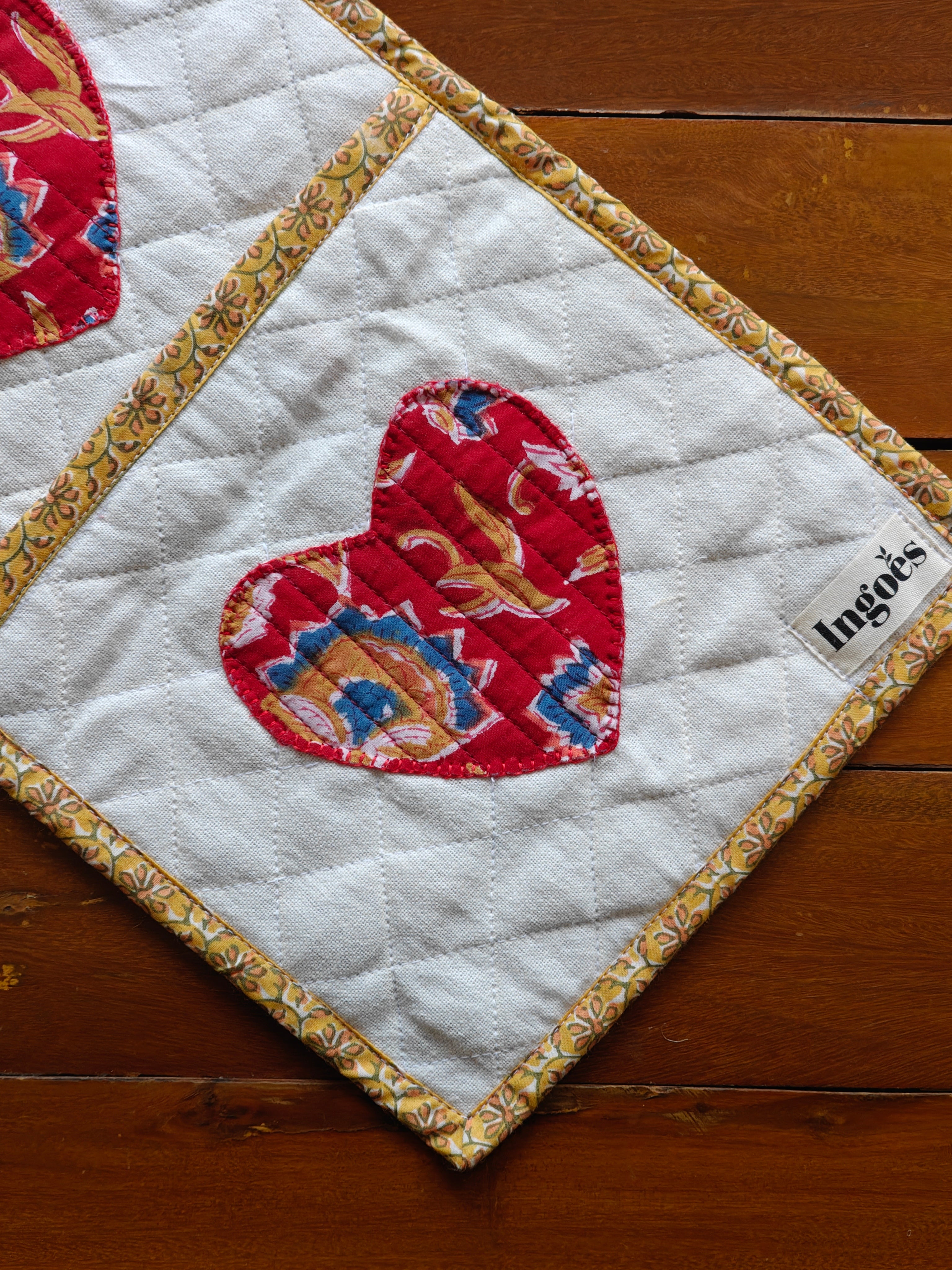 Little hearty wall hanging